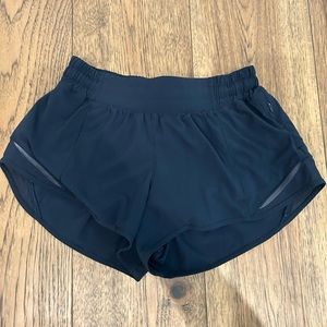 Navy Lululemon hotty hot shorts 2.5 inch size 6